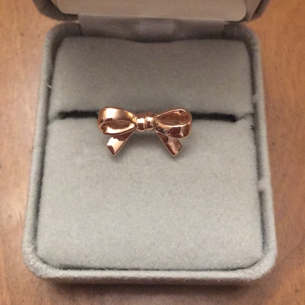 STERLING SILVER AND ROSE GOLD PLATED BOW RING